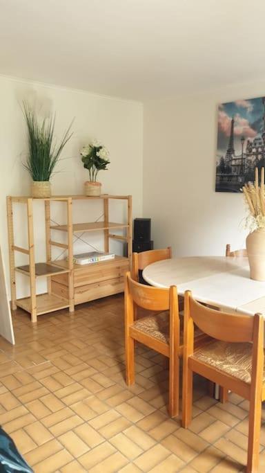 Maison De Ville 102M2 3 Chambres Montigny-le-Bretonneux Eksteriør bilde